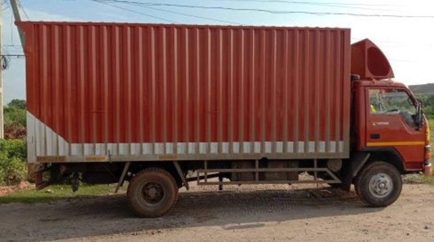 19 Feet Close Body Container